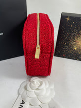 Load image into Gallery viewer, Chanel 2021 NWB Gift Set Natural Touch Nail & Lip Set