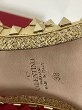 Load image into Gallery viewer, Valentino Garavani Gold Tweed Rockstud Pumps