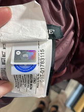 Load image into Gallery viewer, Canada Goose Burgundy Hybridge Lite Coat