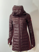 Load image into Gallery viewer, Canada Goose Burgundy Hybridge Lite Coat