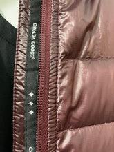 Load image into Gallery viewer, Canada Goose Burgundy Hybridge Lite Coat
