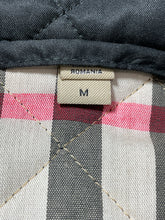 Load image into Gallery viewer, Burberry Black Quilted Short Jacket