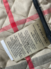 Load image into Gallery viewer, Burberry Black Quilted Short Jacket