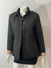 Load image into Gallery viewer, Burberry Black Quilted Short Jacket