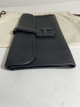 Load image into Gallery viewer, Hermés Black Jige Elan 29