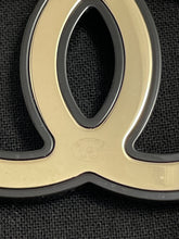 Load image into Gallery viewer, Chanel Black Ribbed Cashmere Hat With Detachable Brooch