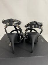 Load image into Gallery viewer, Valentino Garavani Noir Black Rockstud Pumps