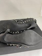 Load image into Gallery viewer, Valentino Garavani Noir Black Rockstud Pumps
