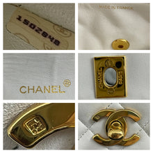 Load image into Gallery viewer, Chanel Vintage 1990s Lambskin Single Flap White/Navy Handbag