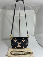 Load image into Gallery viewer, Louis Vuitton Multi Pouchette Accessories