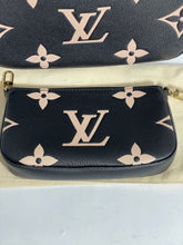 Load image into Gallery viewer, Louis Vuitton Multi Pouchette Accessories