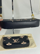 Load image into Gallery viewer, Louis Vuitton Multi Pouchette Accessories