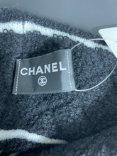 Load image into Gallery viewer, Chanel Black Cashmere With White Trim Headband