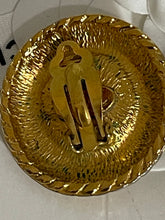 Load image into Gallery viewer, Chanel Vintage Round Chain Clip On Earrings With Pearl Center