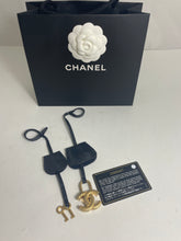 Load image into Gallery viewer, Chanel Blue Multicolor Snakeskin Filigree Medium Vanity Bag