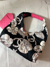 Load image into Gallery viewer, Chanel 21 Camellia Black Pink Hobo w/ Phone Case