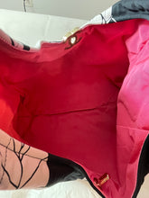 Load image into Gallery viewer, Chanel 21 Camellia Black Pink Hobo w/ Phone Case