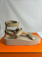 Load image into Gallery viewer, Hermes Beige Gladiator Sandals
