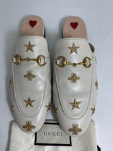 Load image into Gallery viewer, Gucci White Bee Leather Princetown Flats