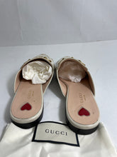 Load image into Gallery viewer, Gucci White Bee Leather Princetown Flats