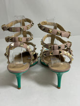 Load image into Gallery viewer, Valentino Garavani Green Patent Leather Rockstud Pumps