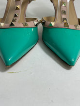Load image into Gallery viewer, Valentino Garavani Green Patent Leather Rockstud Pumps