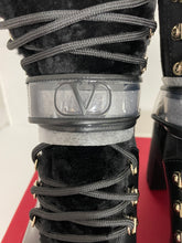 Load image into Gallery viewer, Valentino Rockstud Black Shearling Leather Boots