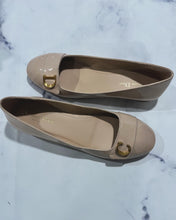 Load image into Gallery viewer, Dior Beige Patent Leather Ballet Flats
