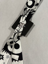 Load image into Gallery viewer, Chanel Crystal Black Enamel Scarf Ring
