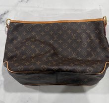 Load image into Gallery viewer, Louis Vuitton Delightful MM Shoulder Bag
