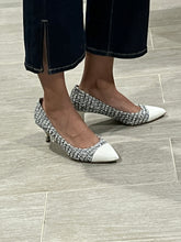 Load image into Gallery viewer, Chanel 14P Black White Tweed Pump
