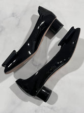 Load image into Gallery viewer, Dior Black Patent Leather Bow Accent Pumps
