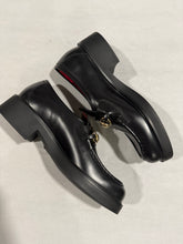 Load image into Gallery viewer, Gucci Horsebit Black Leather Round Toe Loafers
