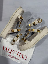 Load image into Gallery viewer, Valentino Garavani Roman Rockstud White Sandals
