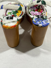 Load image into Gallery viewer, Dolce &amp; Gabbana Floral Platform Sandal
