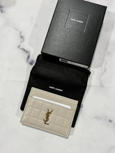 Load image into Gallery viewer, Saint Laurent Ivory Quilted Gold Hardware Card Case
