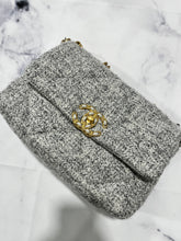 Load image into Gallery viewer, Chanel 21A Medium Tweed Crossbody Bag
