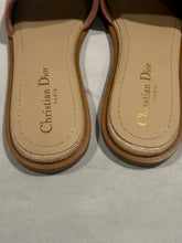 Load image into Gallery viewer, Dior Raffia Pink Embroidered D Way Slides
