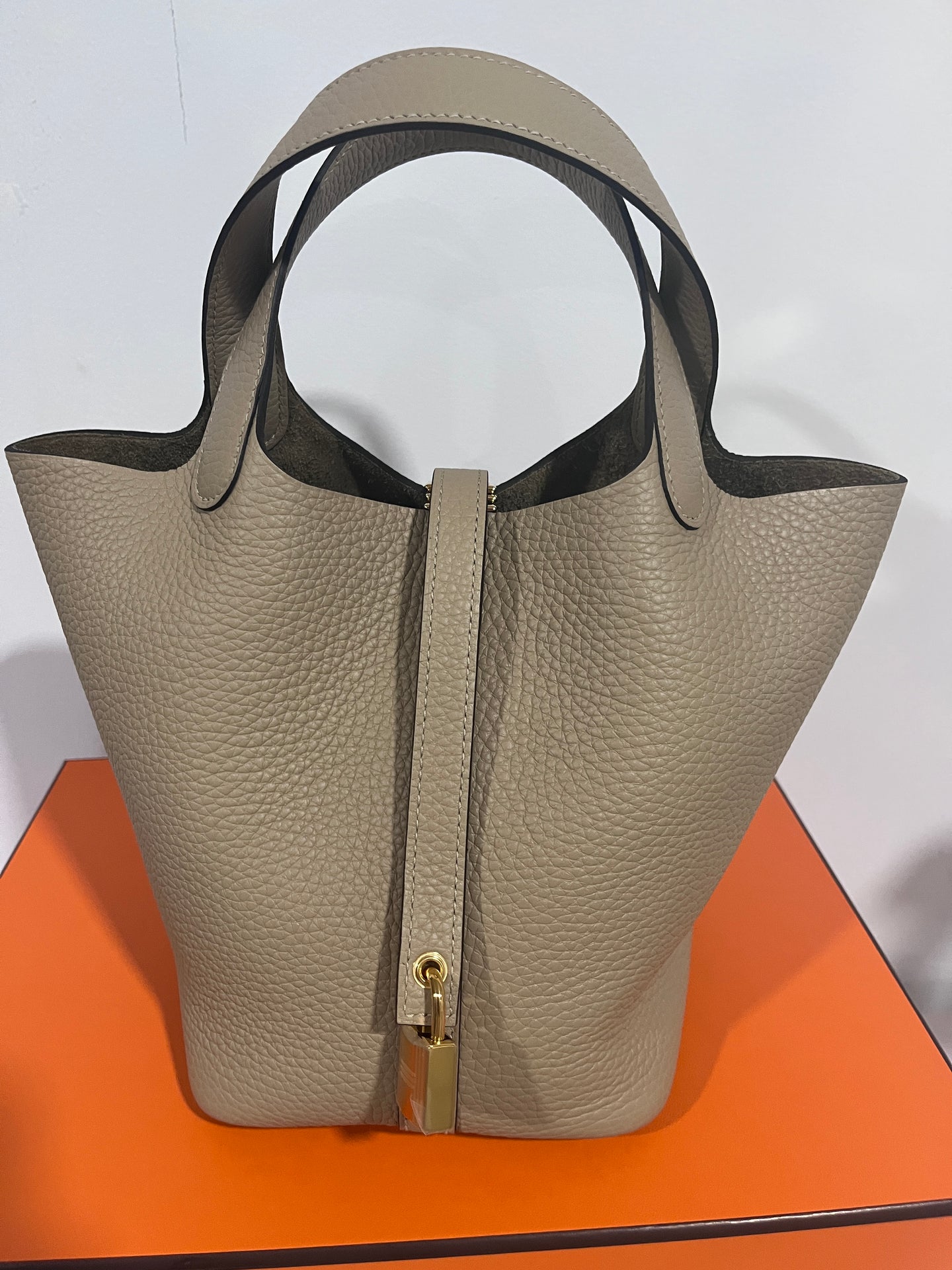 Hermes Picotin Lock 18 Clemence Handbag Trench