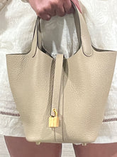 Load image into Gallery viewer, Hermes Picotin Lock 18 Clemence Handbag Trench

