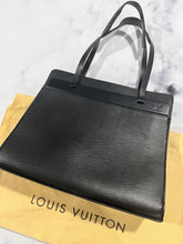 Load image into Gallery viewer, Louis Vuitton Black Epi Leather Croisette Shoulder Bag
