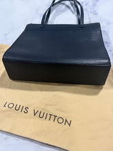 Load image into Gallery viewer, Louis Vuitton Black Epi Leather Croisette Shoulder Bag
