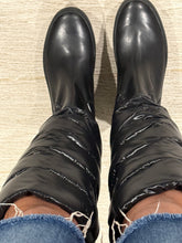 Load image into Gallery viewer, Moncler Quilted Down Puffer Snow Boots
