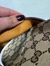 Load image into Gallery viewer, Gucci Mens Logo Canvas Slide
