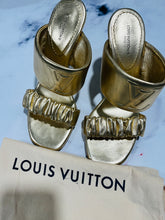 Load image into Gallery viewer, Louis Vuitton Gold Leather Heels
