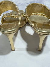 Load image into Gallery viewer, Louis Vuitton Gold Leather Heels
