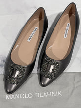 Load image into Gallery viewer, Manolo Blahnik Metallic Pewter/Silver Leather Hangisi Flats
