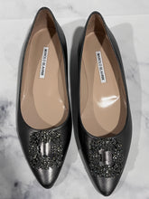 Load image into Gallery viewer, Manolo Blahnik Metallic Pewter/Silver Leather Hangisi Flats
