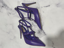 Load image into Gallery viewer, Valentino Garavani Purple Rockstud Pumps
