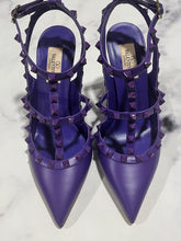 Load image into Gallery viewer, Valentino Garavani Purple Rockstud Pumps
